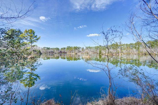 53 Smith Loop N, Cleveland, TX 77327