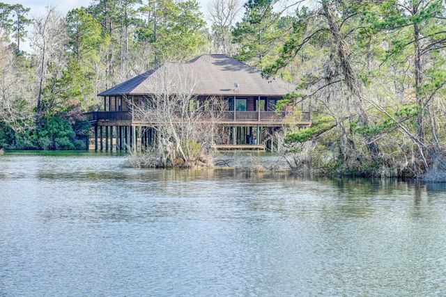 53 Smith Loop N, Cleveland, TX 77327