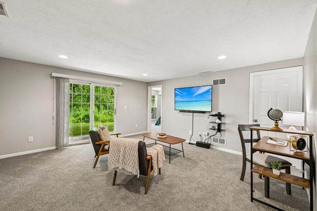 356 Sycamore Woods Lane, Gahanna, OH 43230