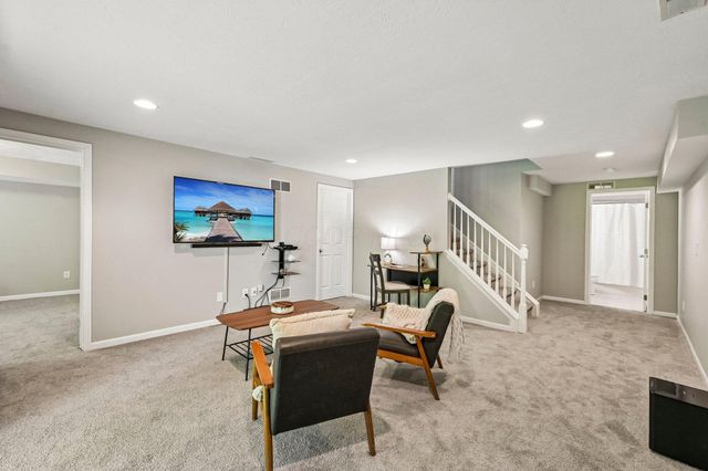 356 Sycamore Woods Lane, Gahanna, OH 43230