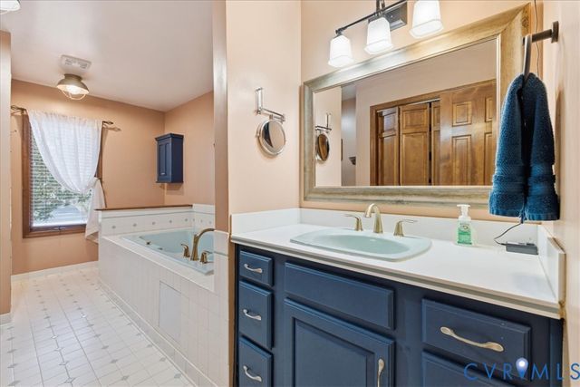 9259 Eagle Cove Cir, South Chesterfield, VA 23803