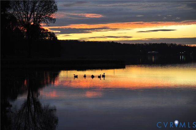 9259 Eagle Cove Cir, South Chesterfield, VA 23803