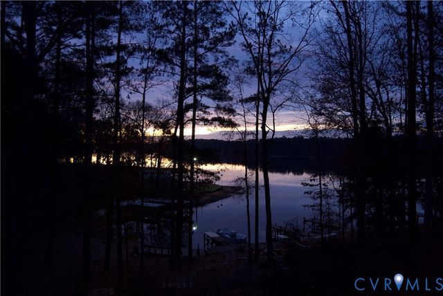 9259 Eagle Cove Cir, South Chesterfield, VA 23803