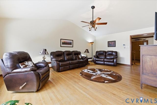 9259 Eagle Cove Cir, South Chesterfield, VA 23803