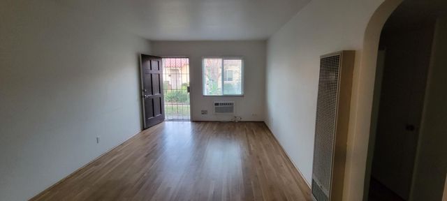 543 W Hammond Avenue, Fresno, CA 93728