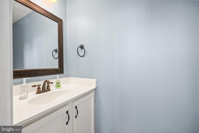 105 MOUNT VERNON CT, Locust Grove, VA 22508