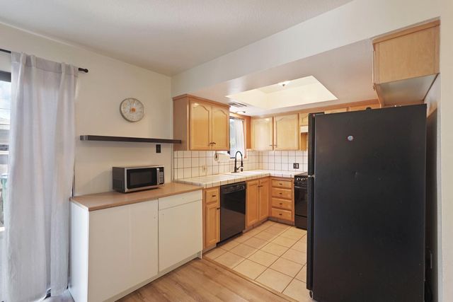 1817 Douglas Rd, Stockton, CA 95207
