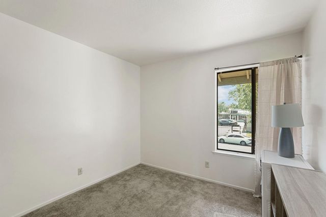 1817 Douglas Rd, Stockton, CA 95207