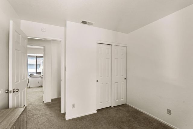1817 Douglas Rd, Stockton, CA 95207