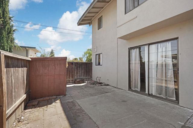 1817 Douglas Rd, Stockton, CA 95207