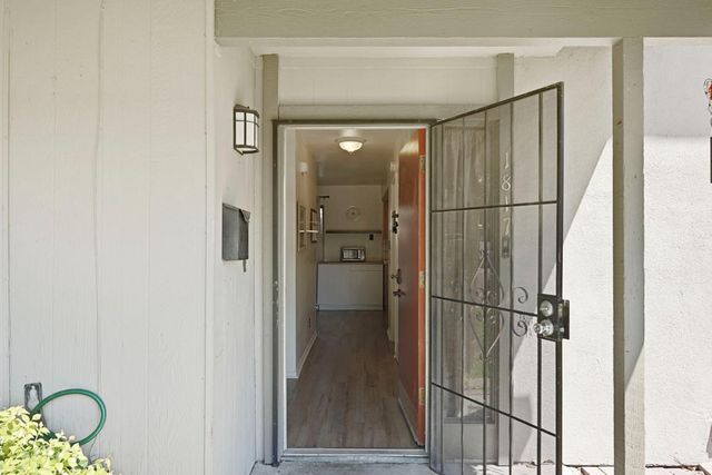 1817 Douglas Rd, Stockton, CA 95207