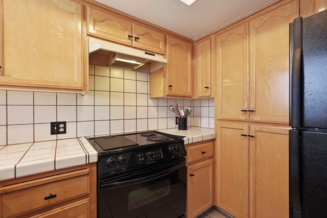 1817 Douglas Rd, Stockton, CA 95207