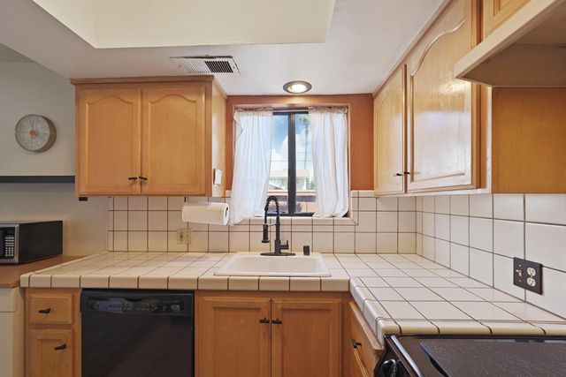 1817 Douglas Rd, Stockton, CA 95207