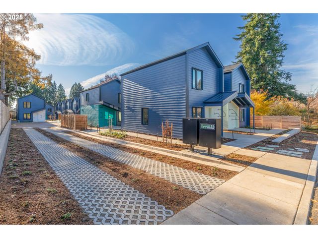 9979 Se Cottage Ln 8, Milwaukie, OR 97222