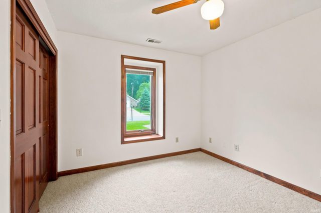 8711 Sandpiper Court, Fort Wayne, IN 46804