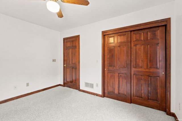 8711 Sandpiper Court, Fort Wayne, IN 46804