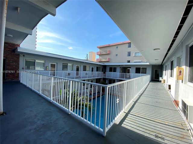 305 69th St 202, Miami Beach, FL 33141