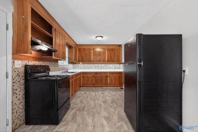 3802 NW Lakeview Drive NW, Huntsville, AL 35810