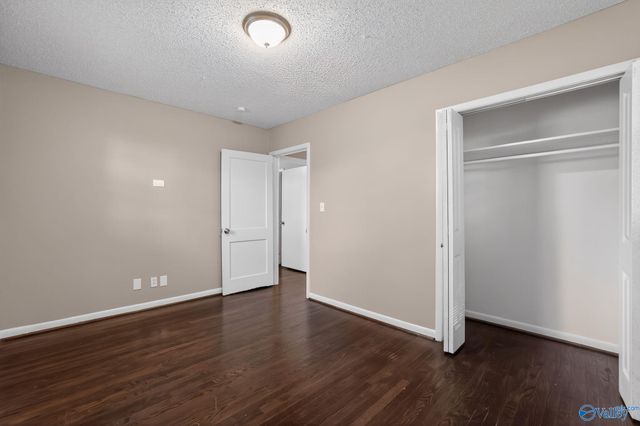 3802 NW Lakeview Drive NW, Huntsville, AL 35810