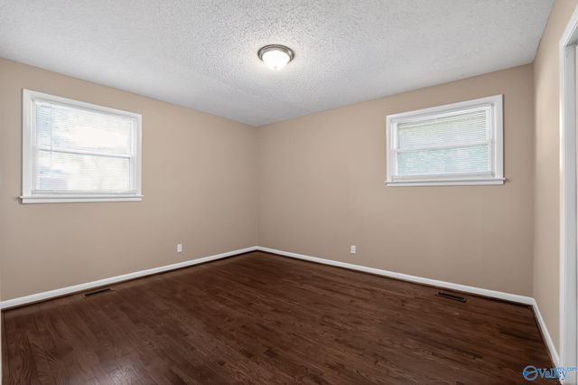 3802 NW Lakeview Drive NW, Huntsville, AL 35810