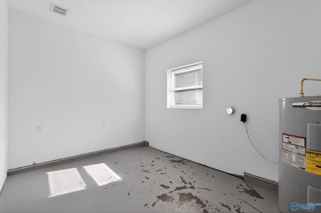 3802 NW Lakeview Drive NW, Huntsville, AL 35810