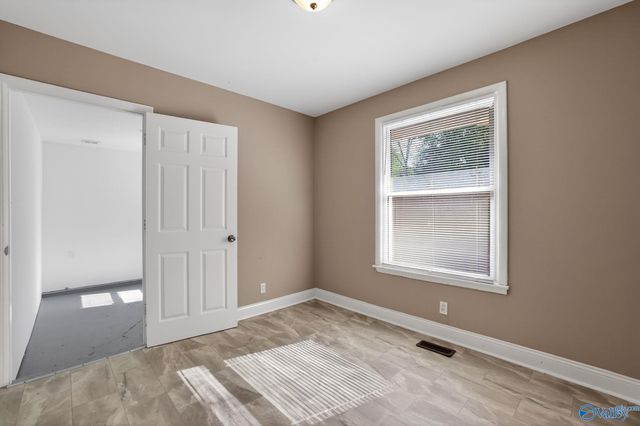 3802 NW Lakeview Drive NW, Huntsville, AL 35810