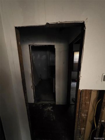 2575 Ashland Street, Detroit, MI 48215