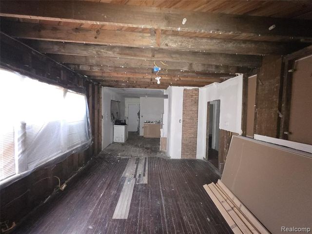 2575 Ashland Street, Detroit, MI 48215