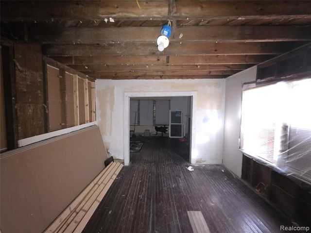 2575 Ashland Street, Detroit, MI 48215