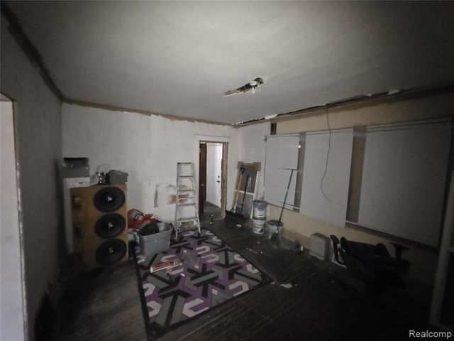 2575 Ashland Street, Detroit, MI 48215