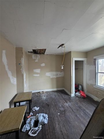 2575 Ashland Street, Detroit, MI 48215