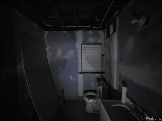 2575 Ashland Street, Detroit, MI 48215