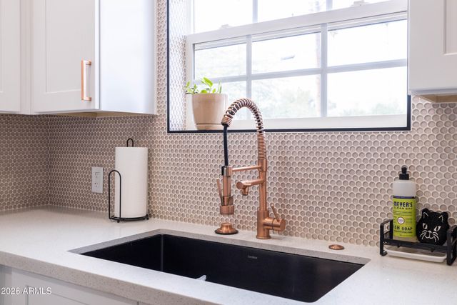 1222 E ALMERIA Road, Phoenix, AZ 85006