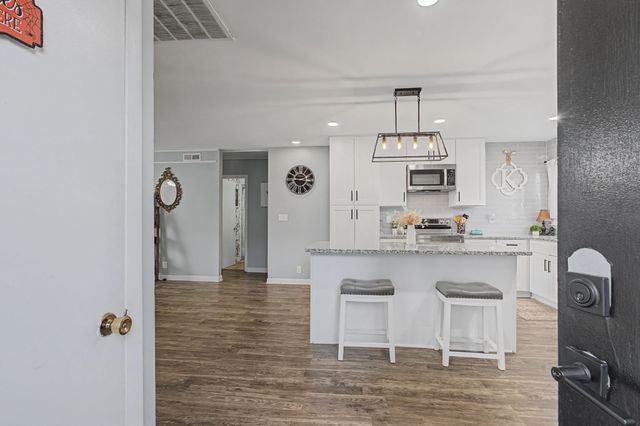 629 Rockwood Dr, Hermitage, TN 37076