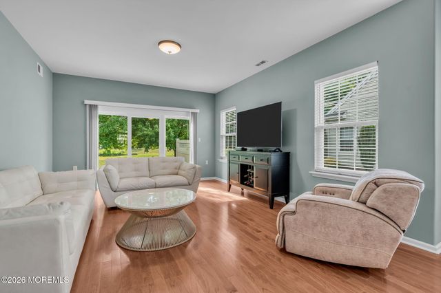 31 Provence Drive, Manchester, NJ 08759