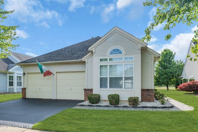 31 Provence Drive, Manchester, NJ 08759