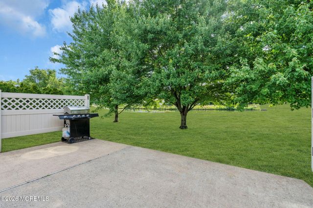 31 Provence Drive, Manchester, NJ 08759