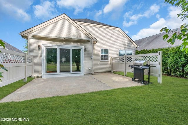 31 Provence Drive, Manchester, NJ 08759