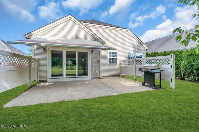 31 Provence Drive, Manchester, NJ 08759