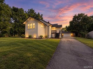 8257 Brenner Avenue, St Louis, MO 63114