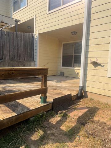 128 Bolero Way, Huntsville, TX 77340