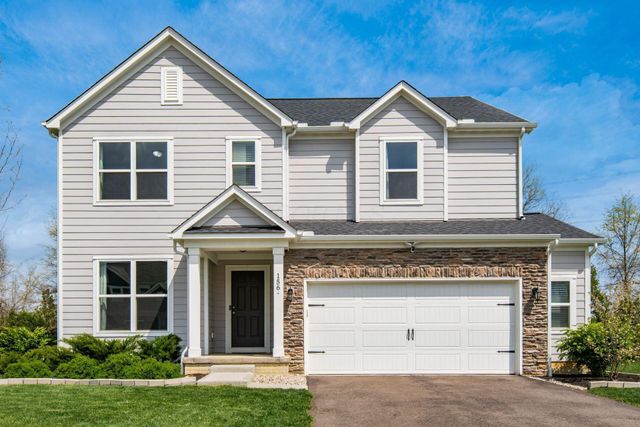 156 Silver Pine Lane, Lewis Center, OH 43035