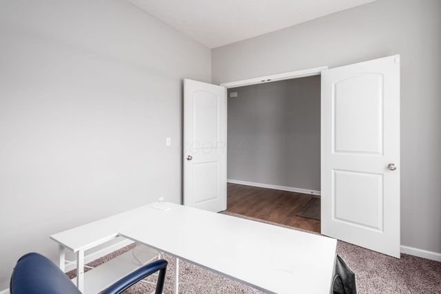156 Silver Pine Lane, Lewis Center, OH 43035