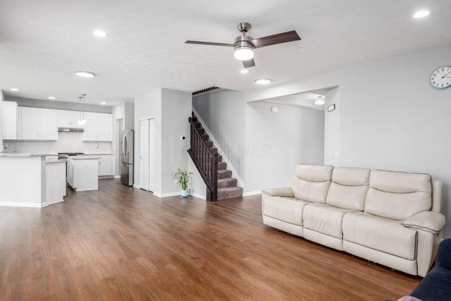 156 Silver Pine Lane, Lewis Center, OH 43035