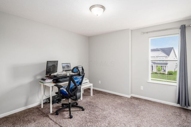 156 Silver Pine Lane, Lewis Center, OH 43035