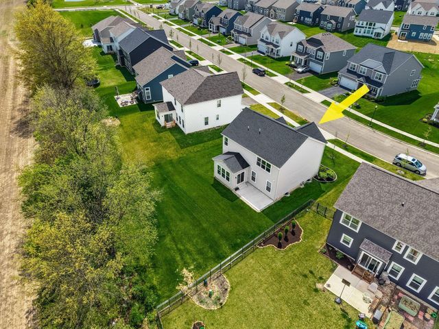 156 Silver Pine Lane, Lewis Center, OH 43035
