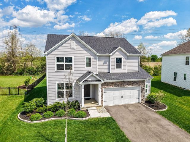 156 Silver Pine Lane, Lewis Center, OH 43035