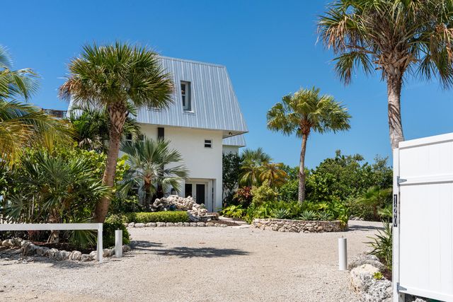 120 Toner Lane, Plantation Key, FL 33036