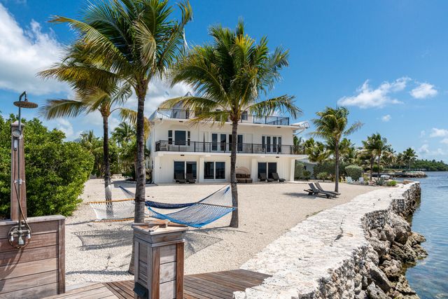 120 Toner Lane, Plantation Key, FL 33036