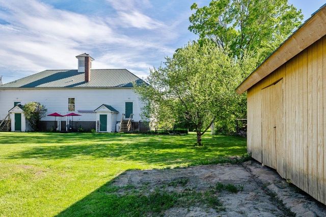 172 School Street, Isle La Motte, VT 05463
